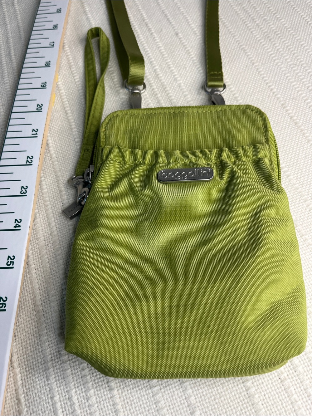 Baggallini secure RFID protection Crossbody mini phone bag w wrist or long strap